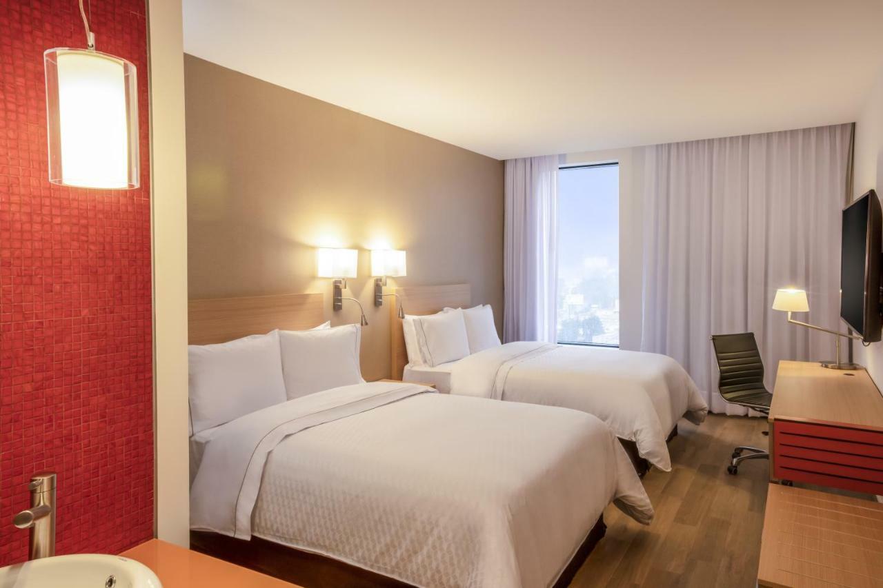 Fiesta Inn Parque Puebla Zewnętrze zdjęcie